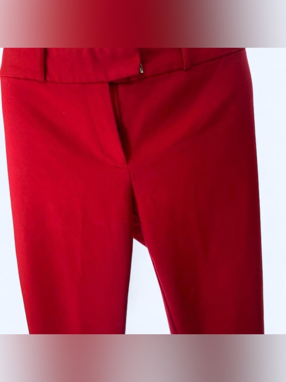 Liz Claiborne red crop pants
Size 6